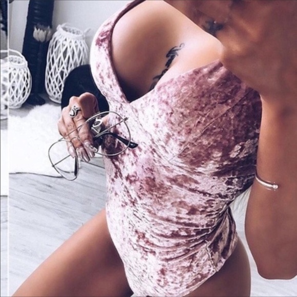 ✨New “Pretty in Pink” Crushed Velvet Bodysuit✨ - Picture 3 of 5